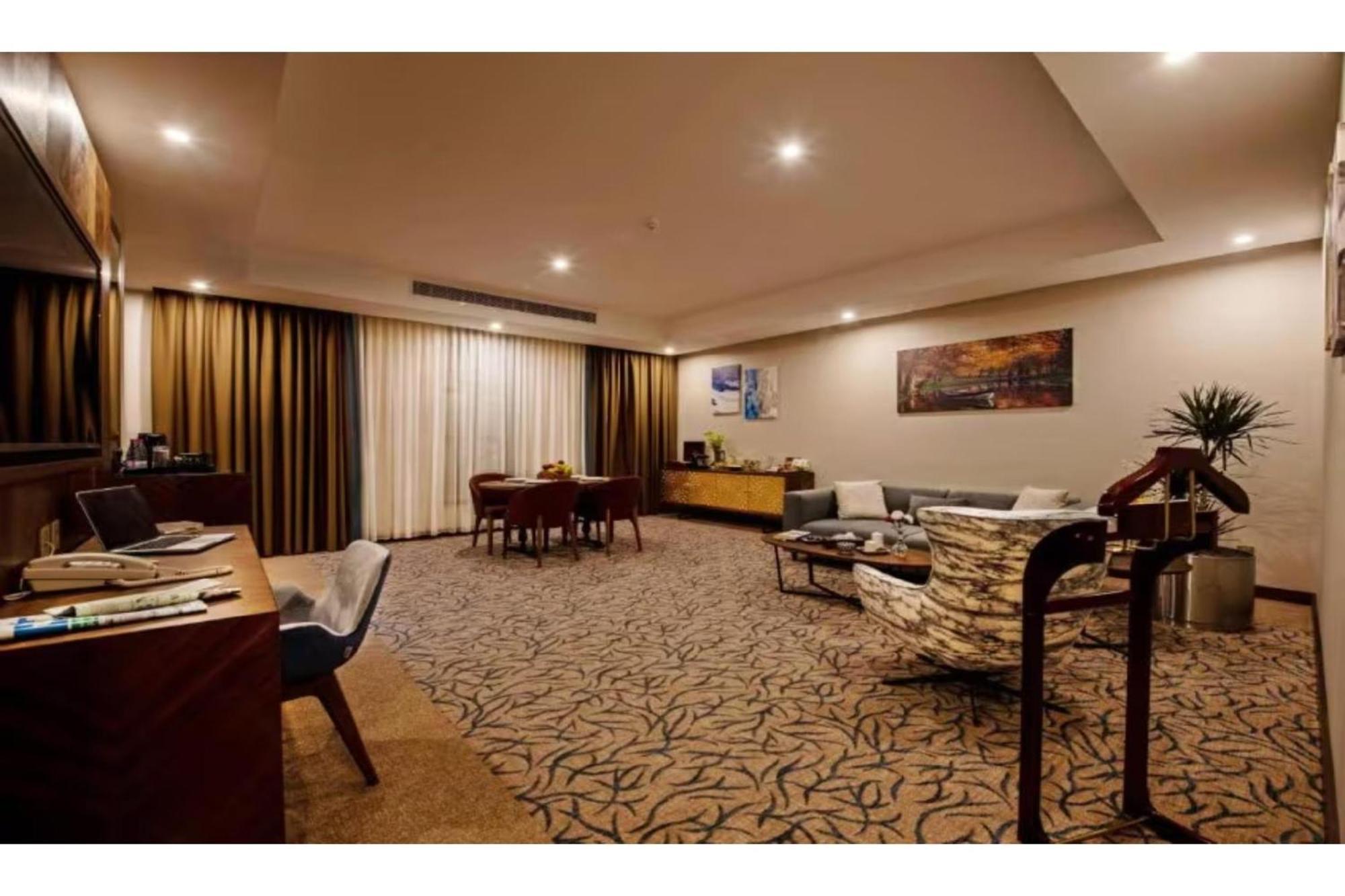 Sunday Emerald Hotel Yidda Exterior foto